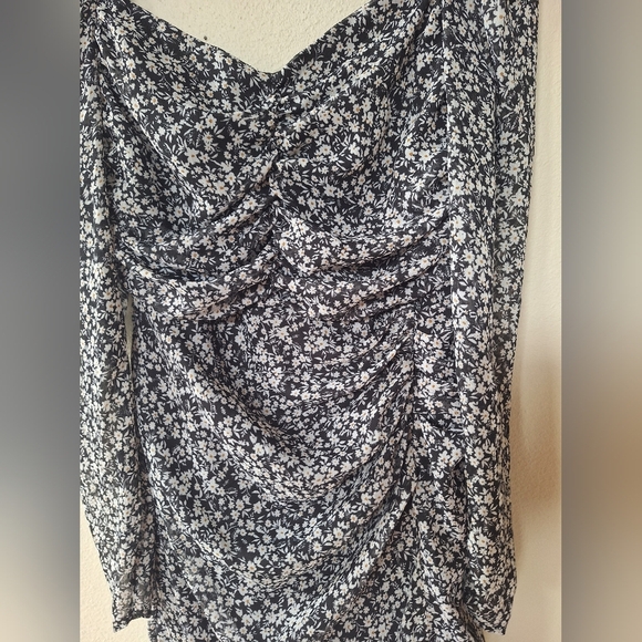 Astr The Label Ruched Long Sleeve Black & White Floral Mini Dress Womens Size M - Picture 5 of 9